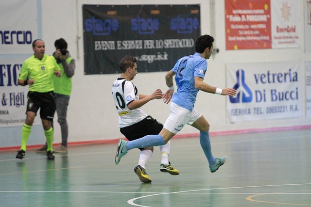 表现保驾护 表现保驾护